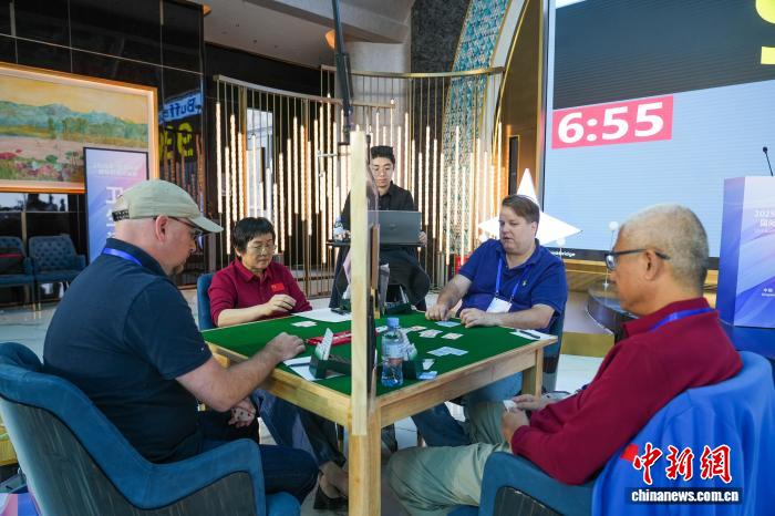 中美欧桥牌名将齐聚青岛争夺巴菲特杯国际对抗