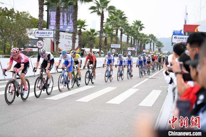 南宁体育热潮涌动 全民健身与国际赛事齐驱共进