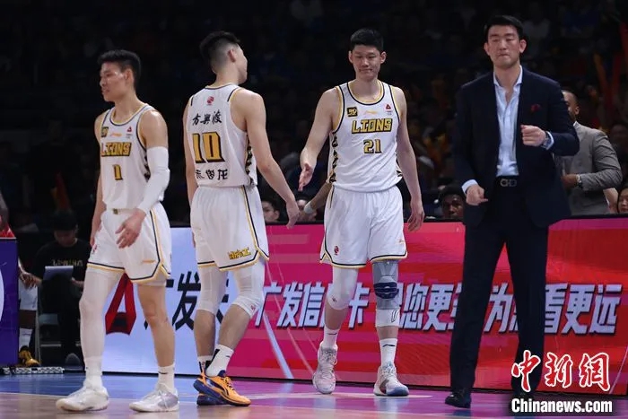 浙江广厦队力克北京北汽队首夺CBA总冠军