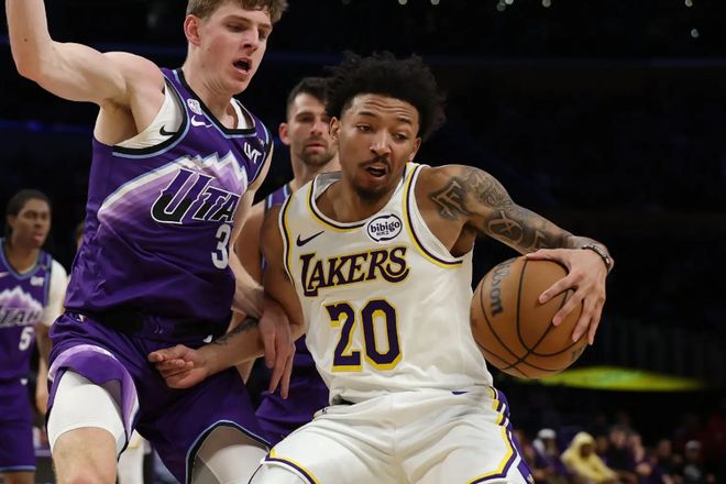 湖人轻取爵士锁定季后赛席位 尼克·史密斯12分成